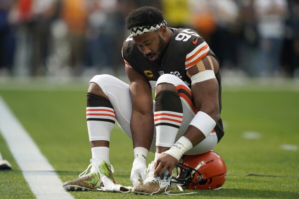 Browns Garrett is set to chase Bears Fields at site of the